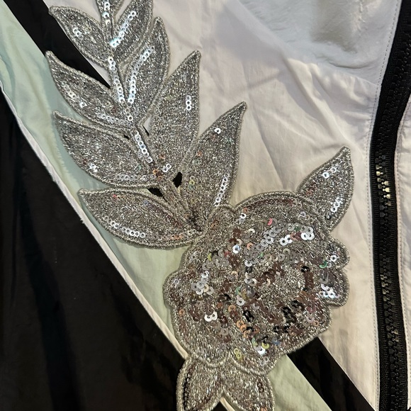 Pink windbreaker size m/l - Picture 3 of 5